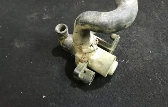 Coolant heater control valve