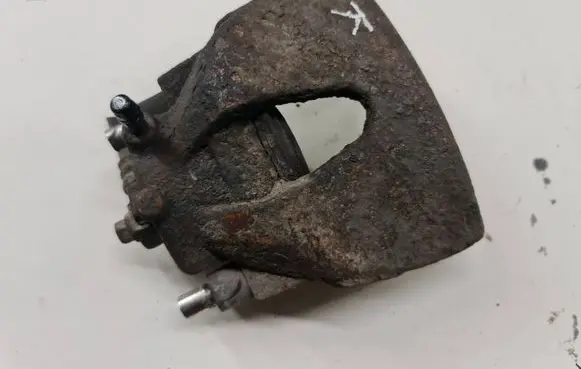 Opel Zafira B Front brake caliper