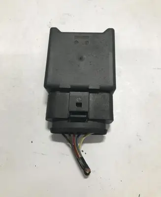 Volkswagen Polo VI Fuel pump relay 5Q0906093A