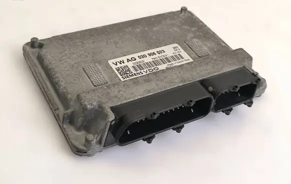 Skoda Fabia Mk2 (5J) Engine control unit/module 03D906023 5WP4080604