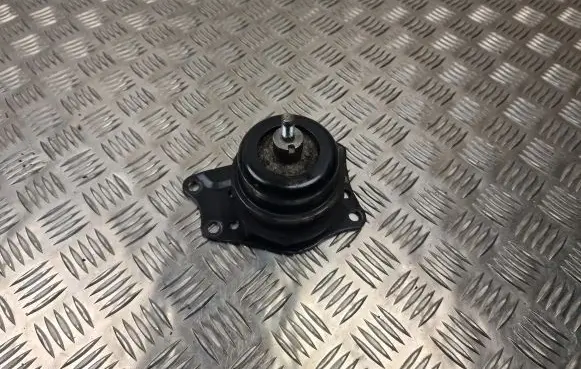 Volkswagen Polo V 6R Engine mount bracket