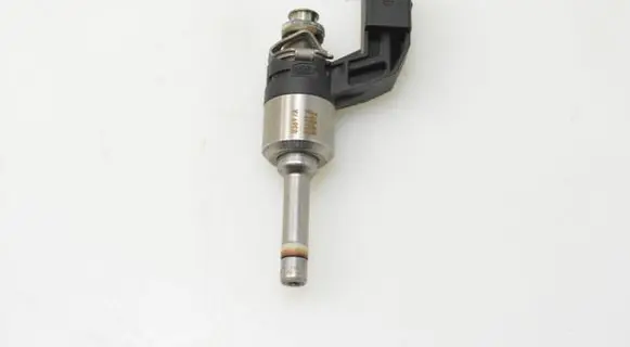 Volkswagen Golf VI Fuel injector 03C906036F