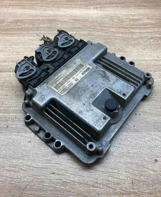 Renault Megane II Engine control unit/module ECU 8200391966 0281011776
