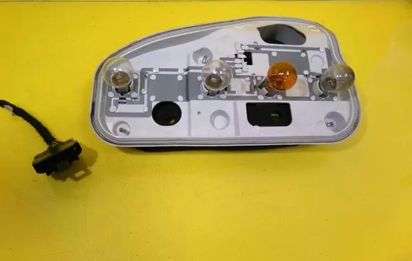 Opel Astra H Tail light bulb cover holder 417045 ZB417045 417041L