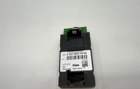 Mercedes-Benz S W221 Aerial antenna amplifier A2218201889