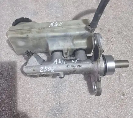 Master brake cylinder