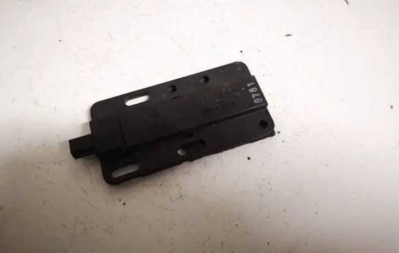 Antenna control unit