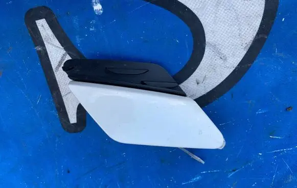 Mercedes-Benz GLC X253 C253 Front tow hook cap/cover A2538856604