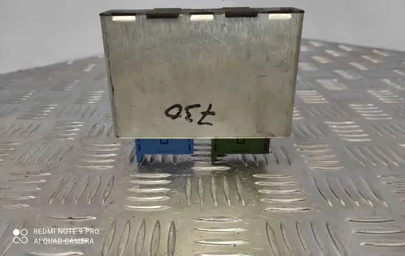BMW 7 E32 Other control units/modules 61351379379