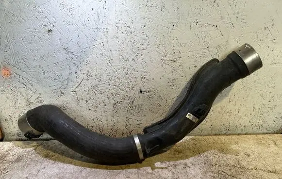 BMW 5 F10 F11 Intercooler hose/pipe 7800145 11884414 122770PA10