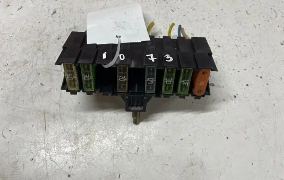 Citroen C3 Fuse module 27680 P3K303927 40881902