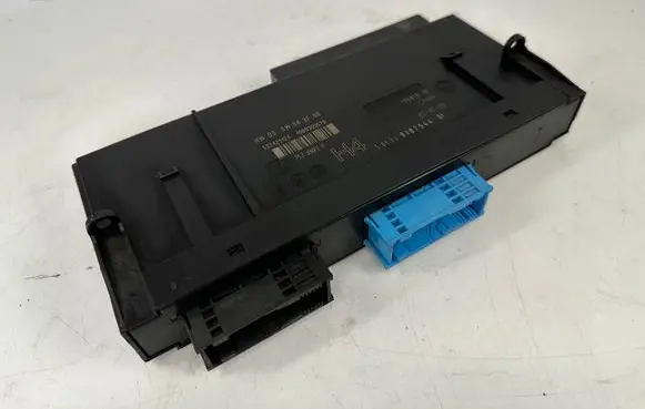 BMW 3 E90 E91 Comfort/convenience module 9187544 61359187544