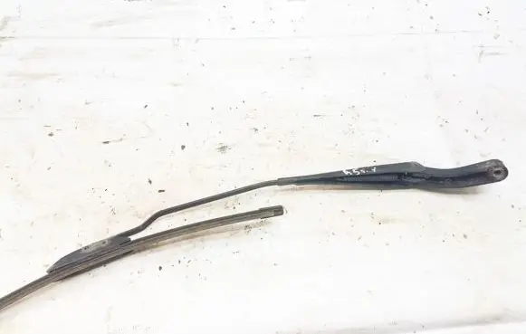 Ford Mondeo Mk III Front wiper blade arm 1s7117526cc