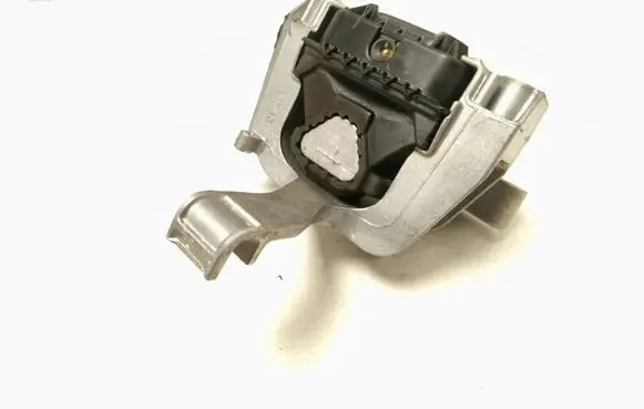 Volkswagen Golf VIII Engine mount bracket 5WA199262BB