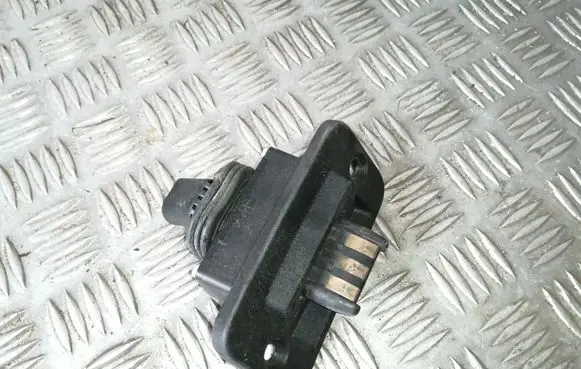 Volkswagen Caddy Sliding door contact joint 2K0907438