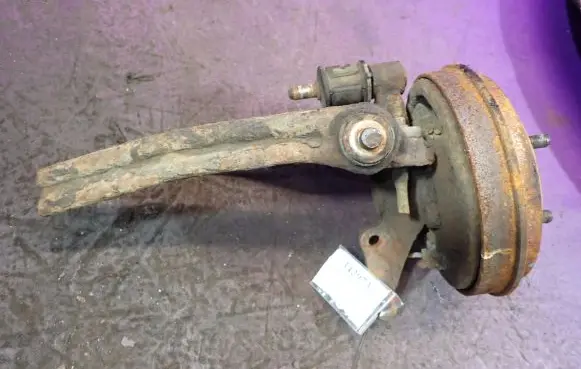 Hyundai Accent Rear wheel hub spindle/knuckle 