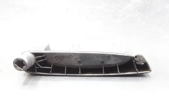 Loading door interior handle
