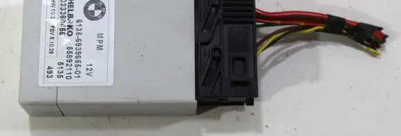 BMW 5 E60 E61 Trunk lid opening control unit 6944843