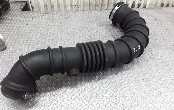 Chrysler PT Cruiser Turbo air intake inlet pipe/hose 87865D
