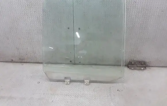 Opel Frontera B Rear door window glass 43R00082