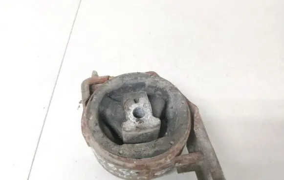 Mercedes-Benz A W168 Engine mount bracket