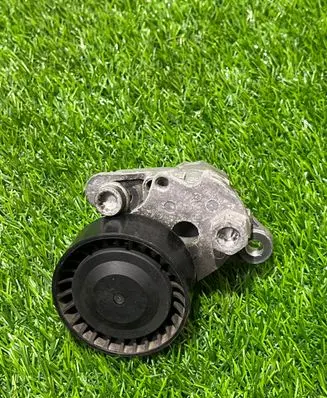 Skoda Karoq Generator/alternator belt tensioner 04e145299l