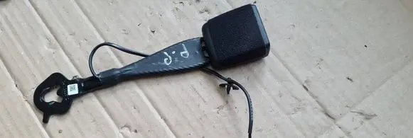 Audi A4 S4 B9 Front seatbelt buckle 4M0857755E