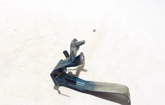 Renault Arkana Fender mounting bracket 631440589R