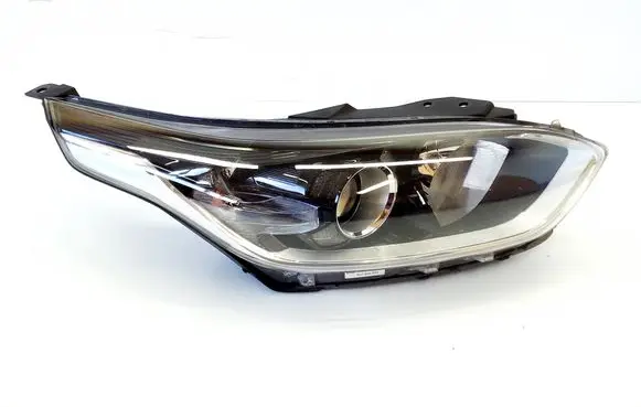 KIA Ceed Headlight/headlamp 92102J7060