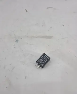 Audi A8 S8 D2 4D Other relay 8L0955535