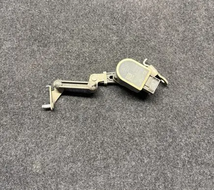 Headlight/headlamp level sensor