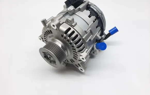Volkswagen Golf VIII Generator/alternator 05E903019K