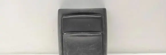 Subaru Legacy Cup holder back 