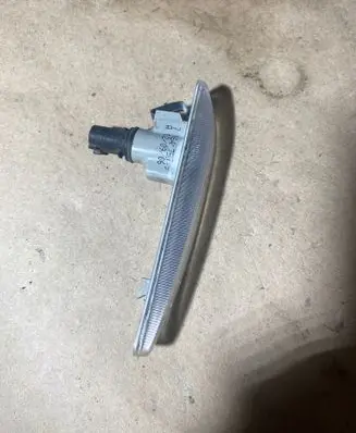 BMW 7 E65 E66 Front fender indicator light 71647579