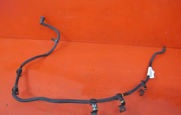 Citroen DS7 Crossback Fuel line pipe 9830005180