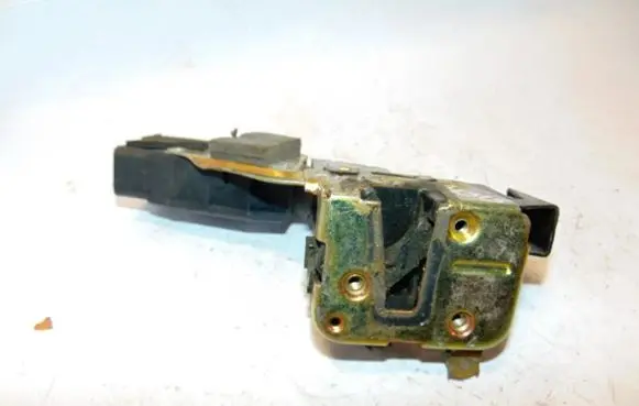 Volvo S40, V40 Front door lock 30850808 30850813