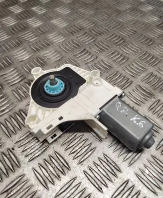 Audi Q7 4L Rear door window regulator motor 8K0959801A 130440261217 110196576200