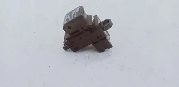 Nissan Qashqai+2 Electric window control switch 25411BR00A
