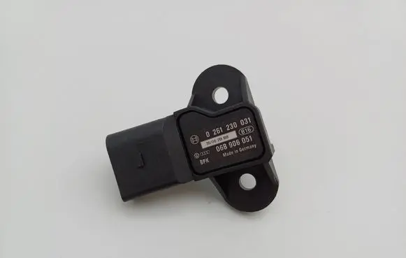 Volkswagen Lupo Air pressure sensor 0261230031 06B906051
