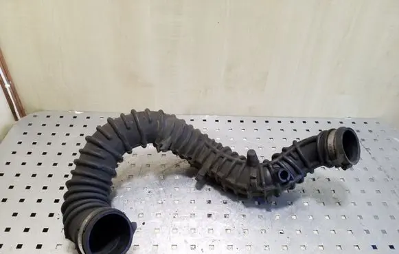 Renault Trafic II (X83) Turbo air intake inlet pipe/hose 8200607746 93858731