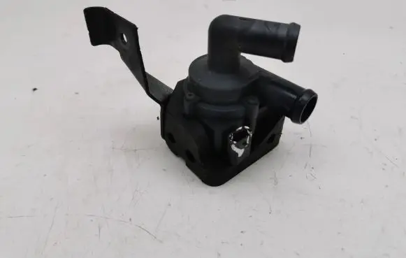 BMW 5 F10 F11 Electric auxiliary coolant/water pump 704077