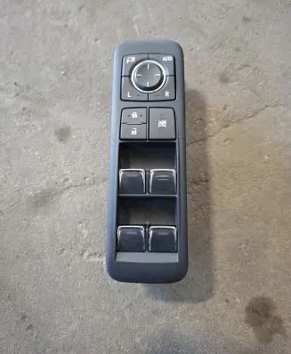 Lexus RX 450H Electric window control switch 8404048220