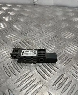 Porsche Cayenne (9PA) Airbag deployment crash/impact sensor 7L0909606D