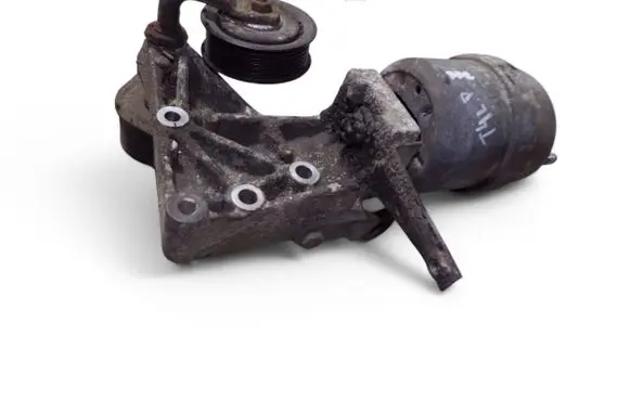 Volkswagen Transporter - Caravelle T4 Engine mount bracket 7D0199132D