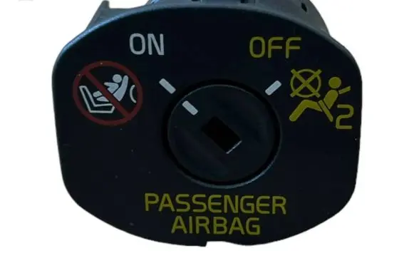 Volvo V40 Passenger airbag on/off switch 31318268 13050B