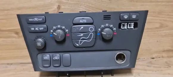 Volvo V70 Climate control unit 9452368