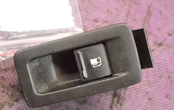 Volkswagen Touran I Headlight wiper switch 