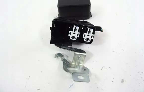 Nissan Qashqai Relay mounting block 24011HV20C