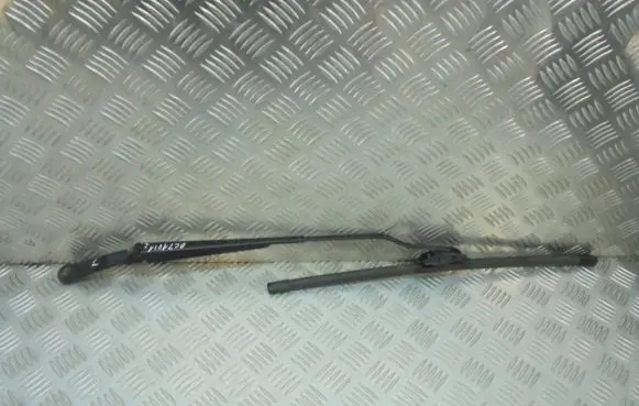Skoda Octavia Mk1 (1U) Front wiper blade arm