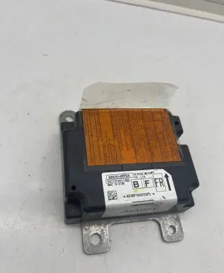 Nissan X-Trail T32 Airbag control unit/module 988204BF0A 627747400 AE4BF1640700F
